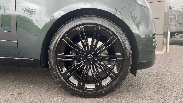 Land Rover Range Rover 3.0 D300 Edition 4dr Auto Diesel Estate